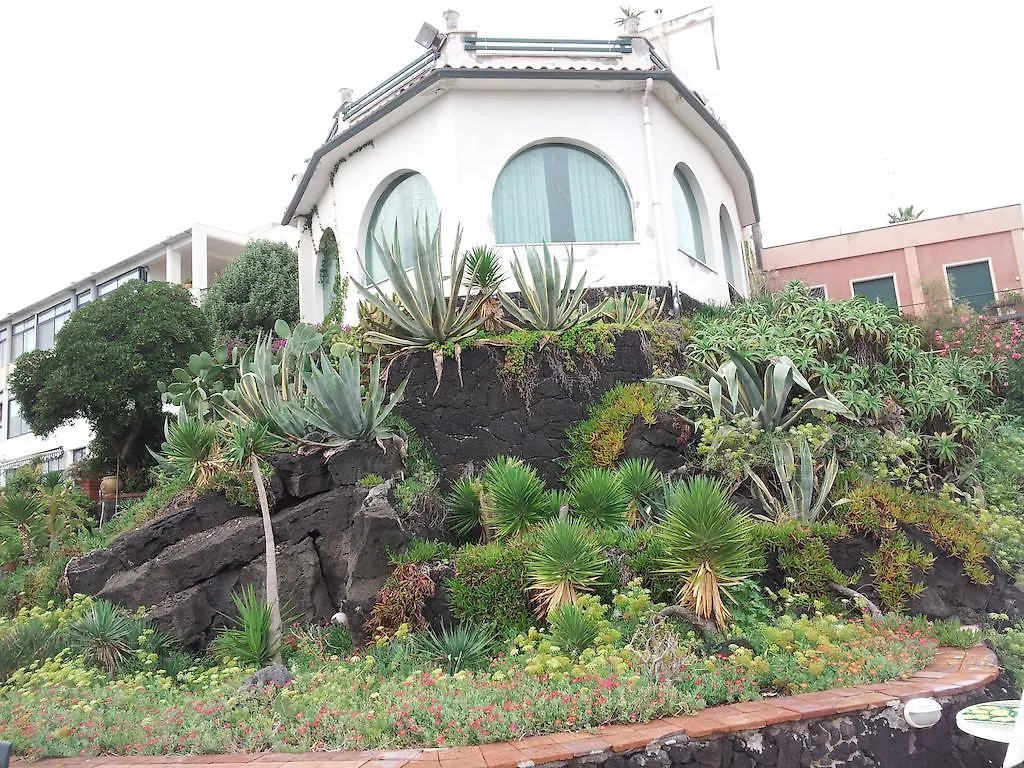 *** Bed & Breakfast Casa Sul Mare Bed and Breakfast Catania Italia